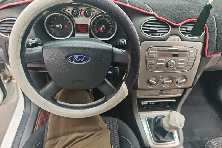 Used Ford Focus 2013 Hatchback Classic 1.8L Manual Base Model Steering Wheel