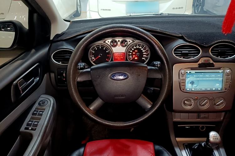 Used Ford Focus 2013 Hatchback Classic 1.8L Manual Base Model Steering Wheel