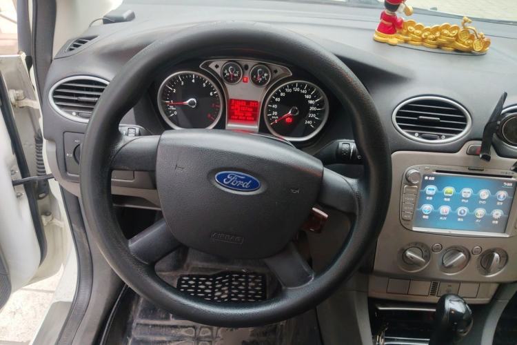 Used Ford Focus 2013 Hatchback Classic 1.8L Automatic Base Model Steering Wheel