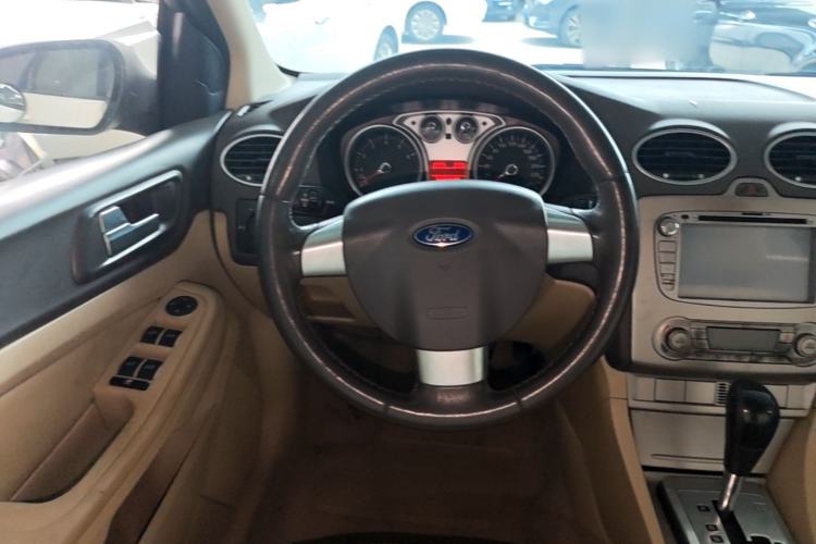 Used Ford Focus 2013 Sedan Classic 1.8L Automatic Fashion Edition Steering Wheel
