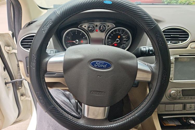 Used Ford Focus 2013 Hatchback Classic 1.8L Manual Fashion Edition Steering Wheel