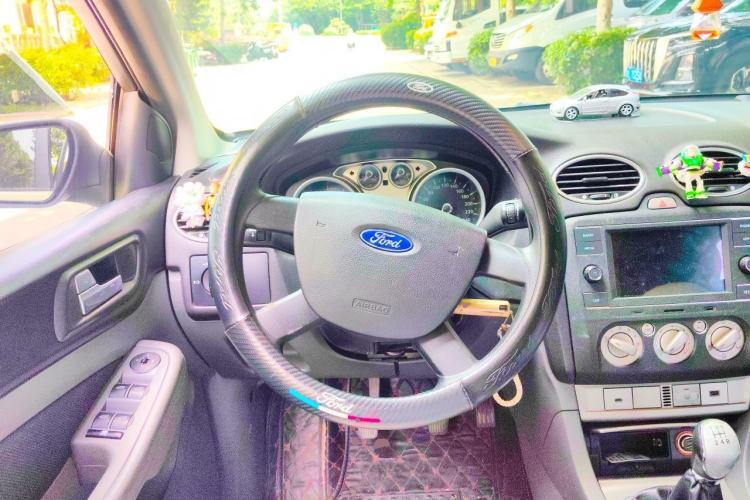 Used Ford Focus 2013 Hatchback Classic 1.8L Manual Base Model Steering Wheel