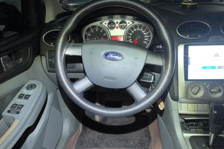 Used Ford Focus 2013 Hatchback Classic 1.8L Automatic Base Model Steering Wheel