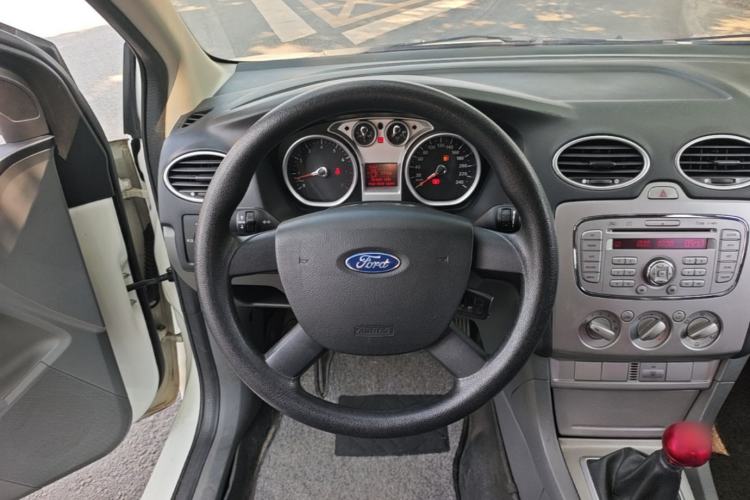 Used Ford Focus 2013 Hatchback Classic 1.8L Manual Base Model Steering Wheel