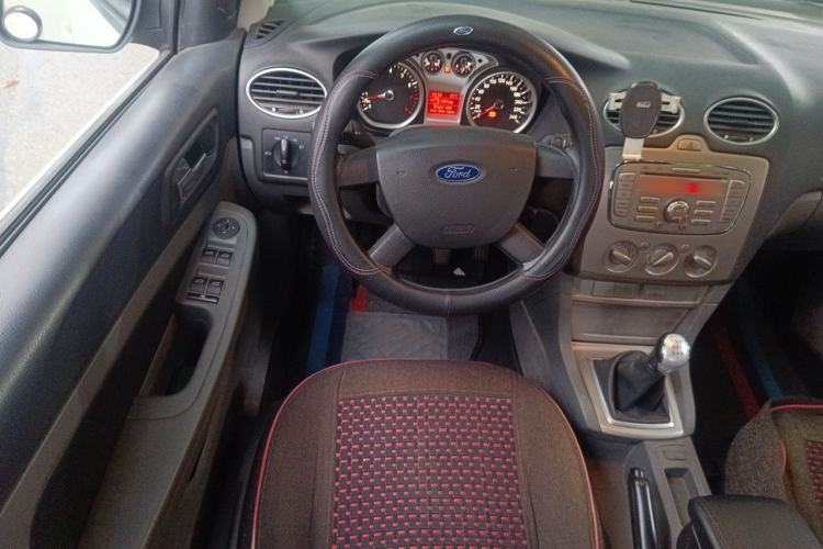 Used Ford Focus 2013 Hatchback Classic 1.8L Manual Base Model Steering Wheel
