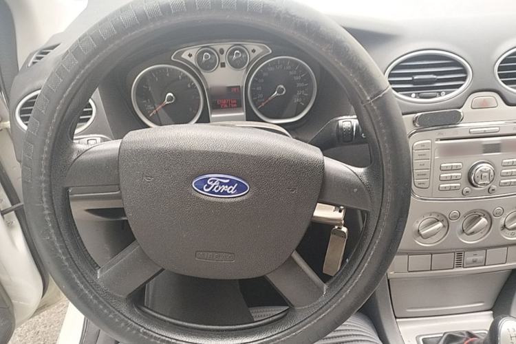 Used Ford Focus 2013 Hatchback Classic 1.8L Manual Base Model Steering Wheel