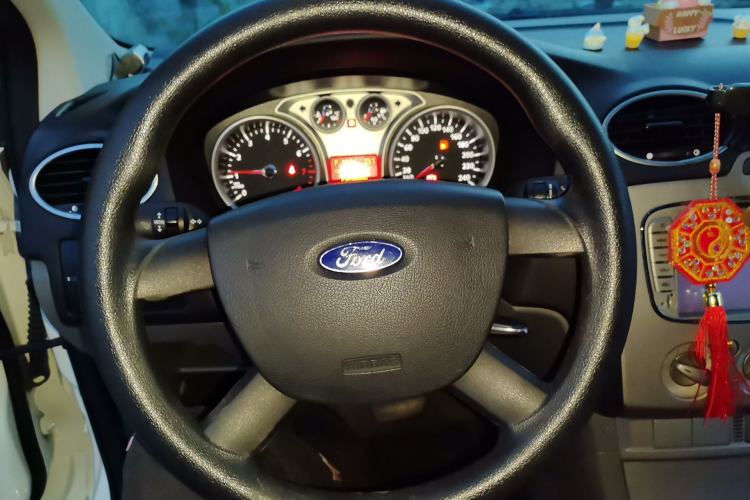 Used Ford Focus 2013 Hatchback Classic 1.8L Automatic Base Model Steering Wheel