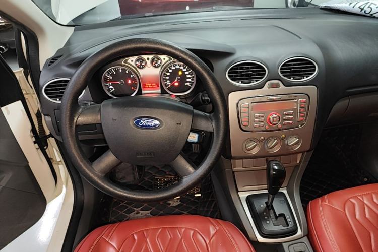 Used Ford Focus 2013 Hatchback Classic 1.8L Automatic Base Model Steering Wheel