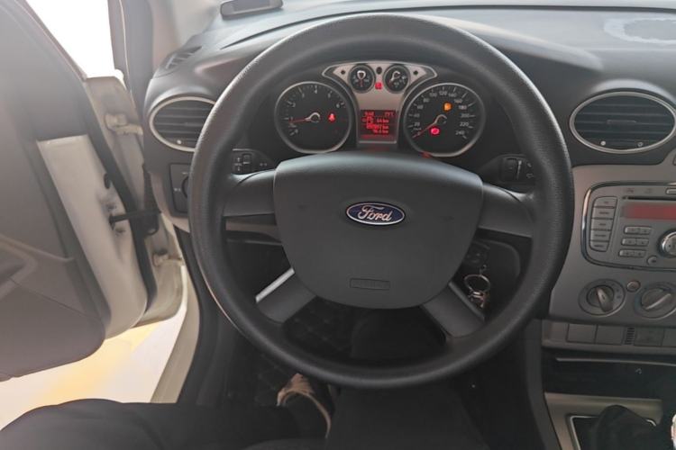 Used Ford Focus 2013 Hatchback Classic 1.8L Manual Base Model Steering Wheel
