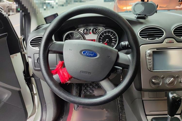 Used Ford Focus 2013 Hatchback Classic 1.8L Automatic Base Model Steering Wheel