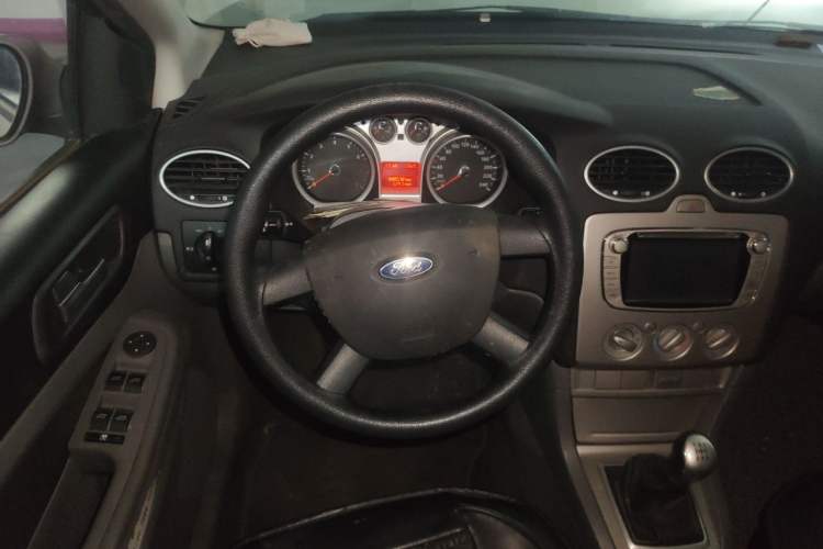 Used Ford Focus 2013 Hatchback Classic 1.8L Manual Base Model Steering Wheel