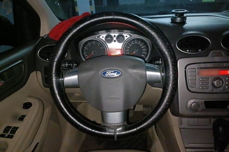 Used Ford Focus 2013 Hatchback Classic 1.8L Automatic Fashion Edition Steering Wheel