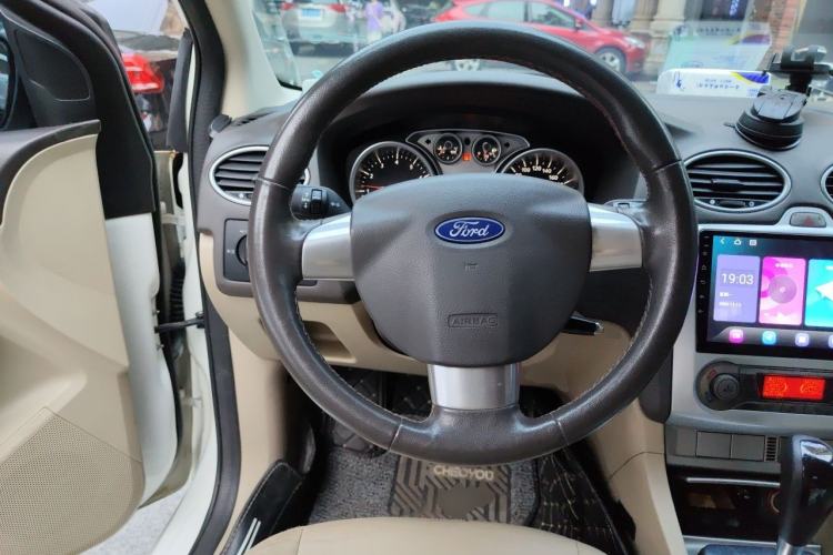 Used Ford Focus 2013 Hatchback Classic 1.8L Automatic Fashion Edition Steering Wheel
