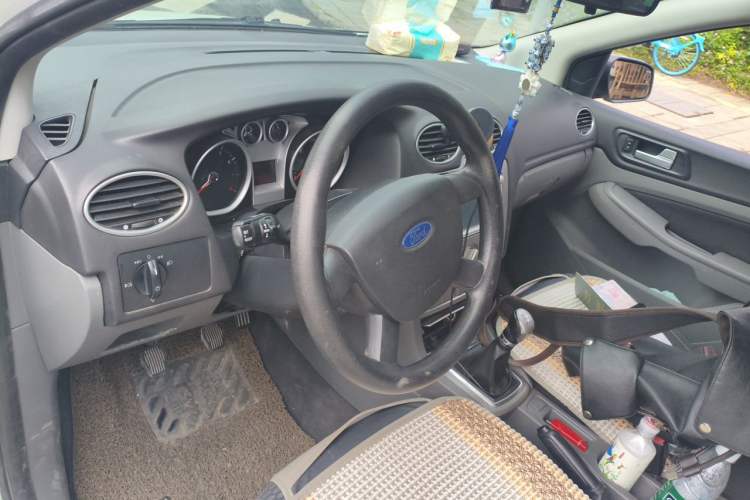 Used Ford Focus 2013 Hatchback Classic 1.8L Manual Base Model Steering Wheel