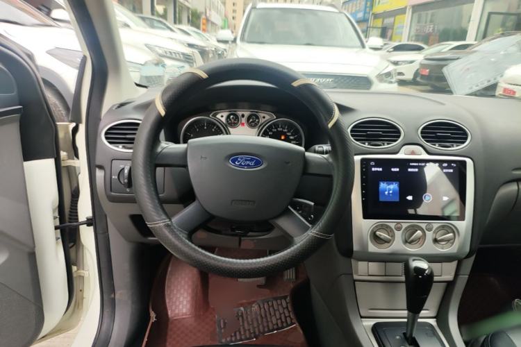 Used Ford Focus 2013 Hatchback Classic 1.8L Automatic Base Model Steering Wheel
