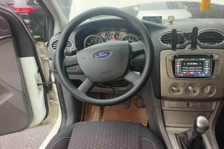 Used Ford Focus 2013 Hatchback Classic 1.8L Manual Base Model Steering Wheel