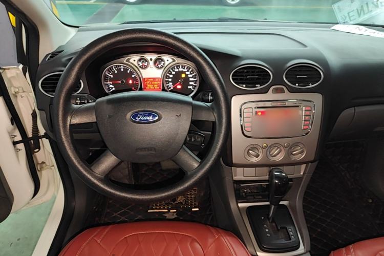Used Ford Focus 2013 Hatchback Classic 1.8L Automatic Base Model Steering Wheel