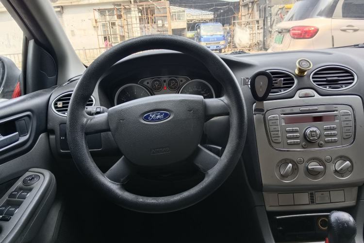 Used Ford Focus 2013 Hatchback Classic 1.8L Manual Base Model Steering Wheel