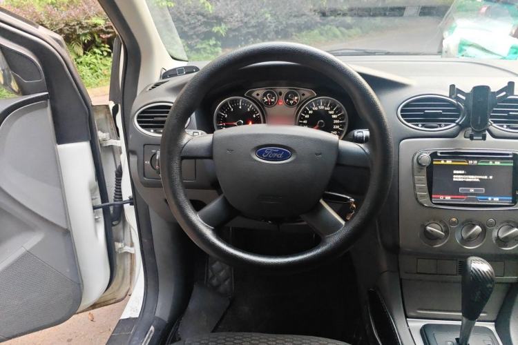 Used Ford Focus 2013 Hatchback Classic 1.8L Automatic Base Model Steering Wheel