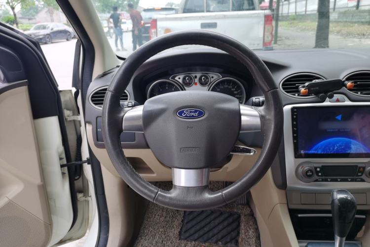 Used Ford Focus 2013 Hatchback Classic 1.8L Automatic Fashion Edition Steering Wheel