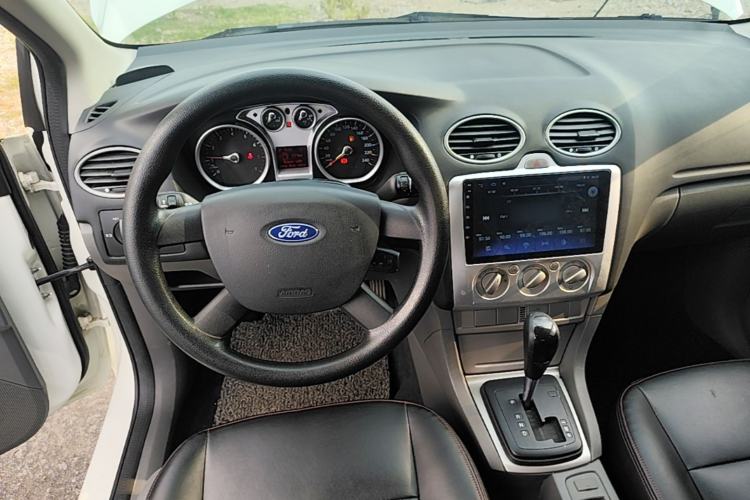 Used Ford Focus 2013 Hatchback Classic 1.8L Automatic Base Model Steering Wheel