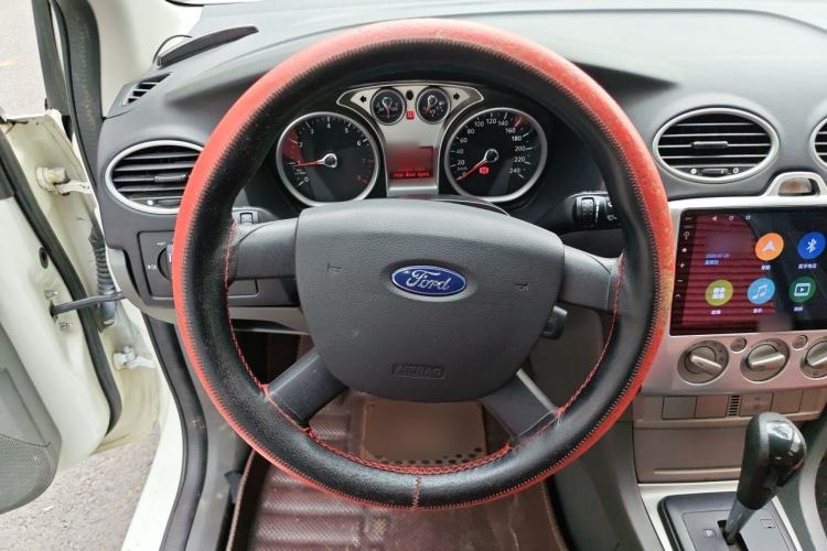 Used Ford Focus 2013 Hatchback Classic 1.8L Automatic Base Model Steering Wheel