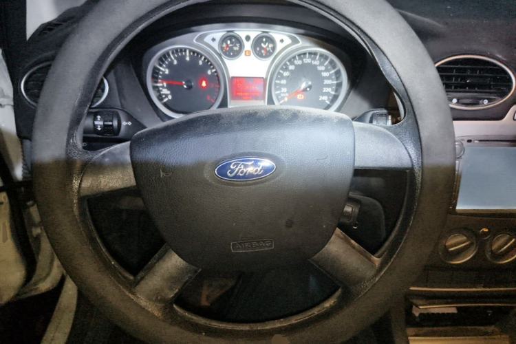 Used Ford Focus 2013 Hatchback Classic 1.8L Manual Base Model Steering Wheel