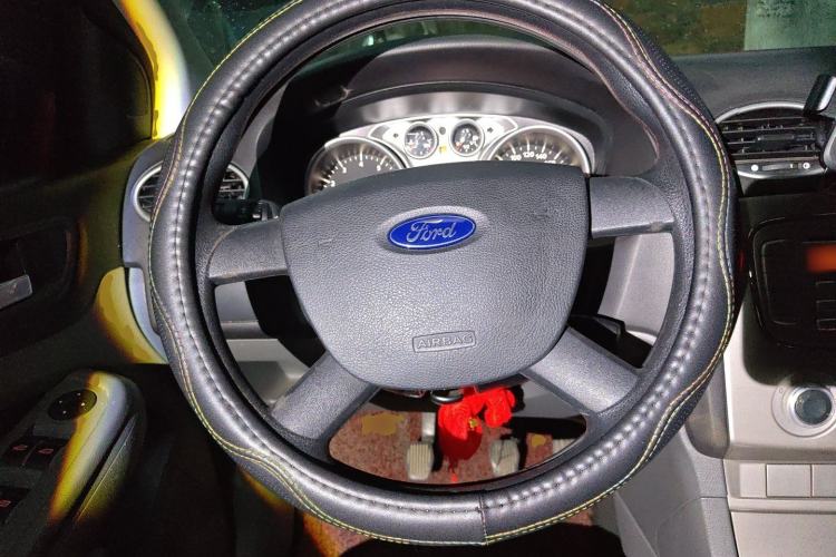 Used Ford Focus 2013 Hatchback Classic 1.8L Manual Base Model Steering Wheel