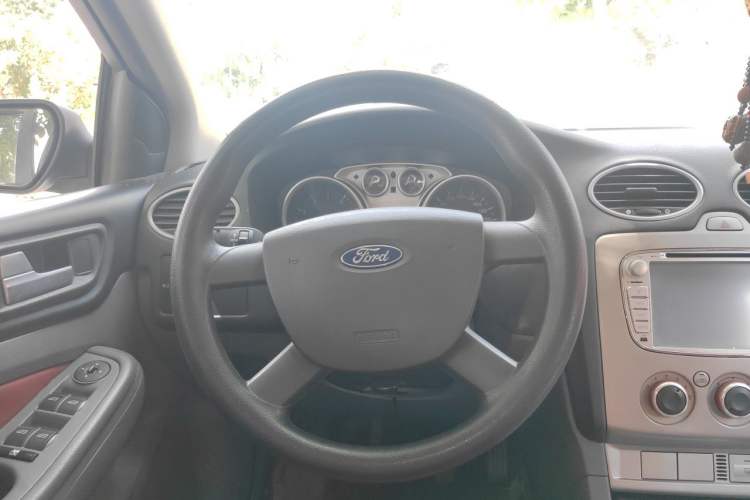 Used Ford Focus 2013 Hatchback Classic 1.8L Manual Base Model Steering Wheel