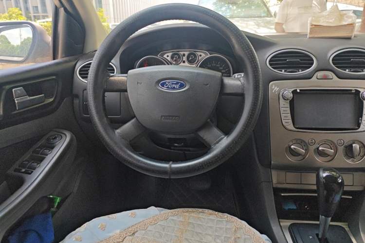 Used Ford Focus 2013 Hatchback Classic 1.8L Automatic Base Model Steering Wheel