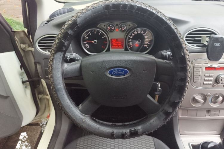 Used Ford Focus 2013 Hatchback Classic 1.8L Manual Base Model Steering Wheel