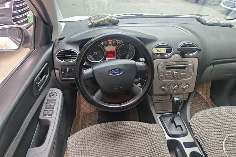 Used Ford Focus 2013 Hatchback Classic 1.8L Automatic Millionth Anniversary Edition Steering Wheel