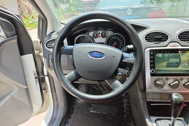 Used Ford Focus 2013 Hatchback Classic 1.8L Automatic Base Model Steering Wheel