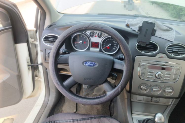 Used Ford Focus 2013 Hatchback Classic 1.8L Manual Base Model Steering Wheel