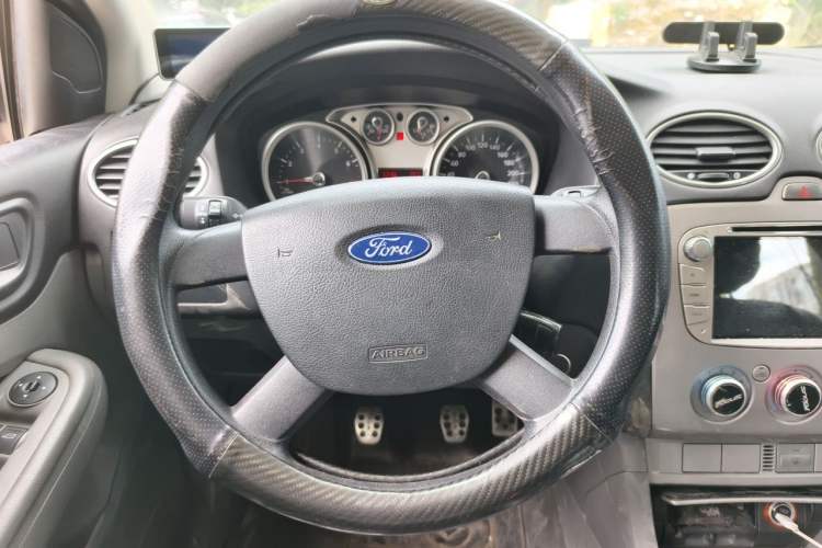 Used Ford Focus 2013 Hatchback Classic 1.8L Manual Base Model Steering Wheel