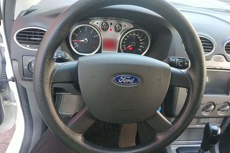 Used Ford Focus 2013 Hatchback Classic 1.8L Automatic Base Model Steering Wheel