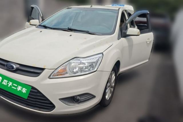 Used Ford Focus 2013 Sedan Classic 1.8L Manual Base Model