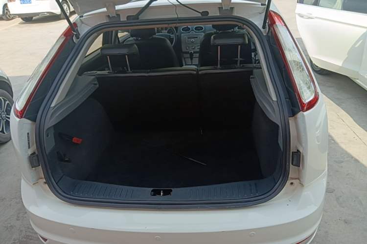 Used Ford Focus 2013 Hatchback Classic 1.8L Automatic Millionth Anniversary Edition Trunk