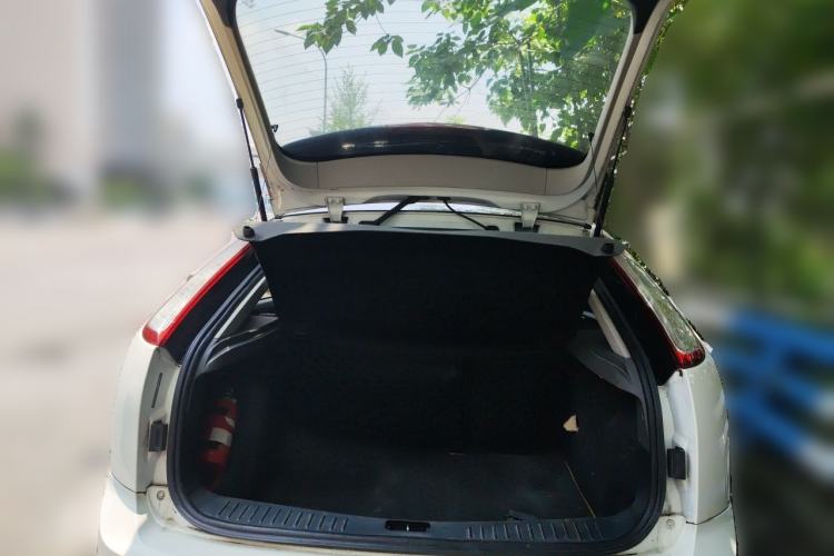 Used Ford Focus 2013 Hatchback Classic 1.8L Manual Base Model Trunk