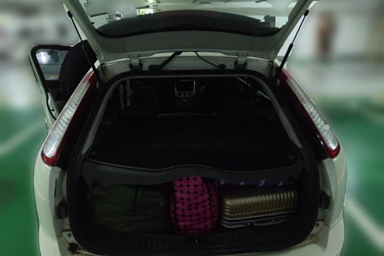 Used Ford Focus 2013 Hatchback Classic 1.8L Manual Base Model Trunk