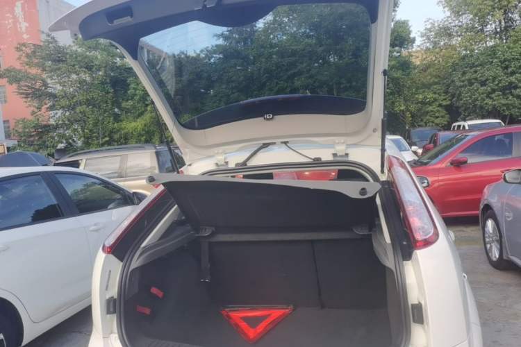 Used Ford Focus 2013 Hatchback Classic 1.8L Automatic Base Model Trunk
