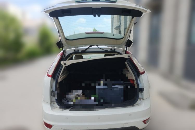 Used Ford Focus 2013 Hatchback Classic 1.8L Automatic Fashion Edition Trunk