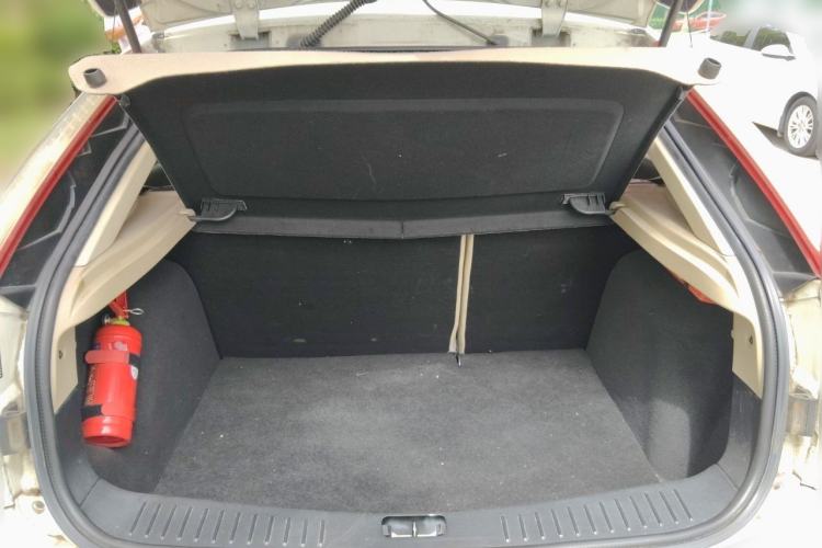 Used Ford Focus 2013 Hatchback Classic 1.8L Automatic Fashion Edition Trunk