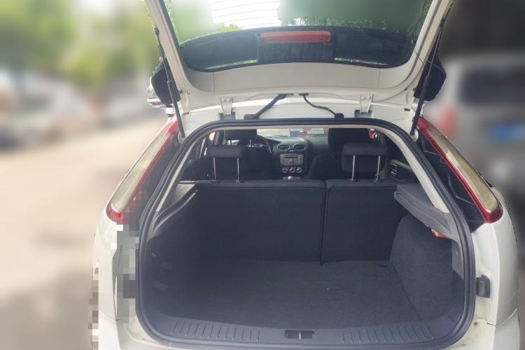 Used Ford Focus 2013 Hatchback Classic 1.8L Manual Base Model Trunk