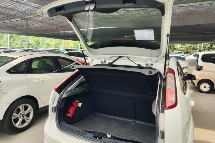 Used Ford Focus 2013 Hatchback Classic 1.8L Automatic Base Model Trunk
