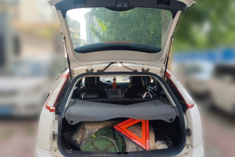 Used Ford Focus 2013 Hatchback Classic 1.8L Manual Base Model Trunk