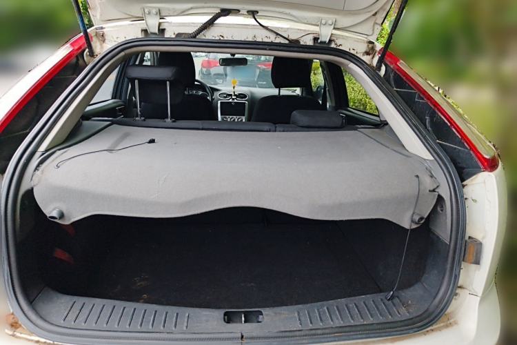 Used Ford Focus 2013 Hatchback Classic 1.8L Manual Base Model Trunk