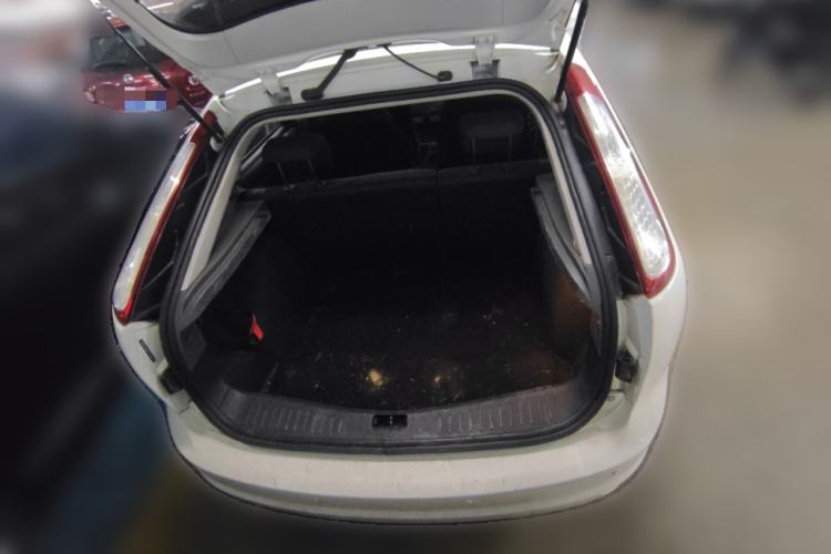 Used Ford Focus 2013 Hatchback Classic 1.8L Automatic Base Model Trunk