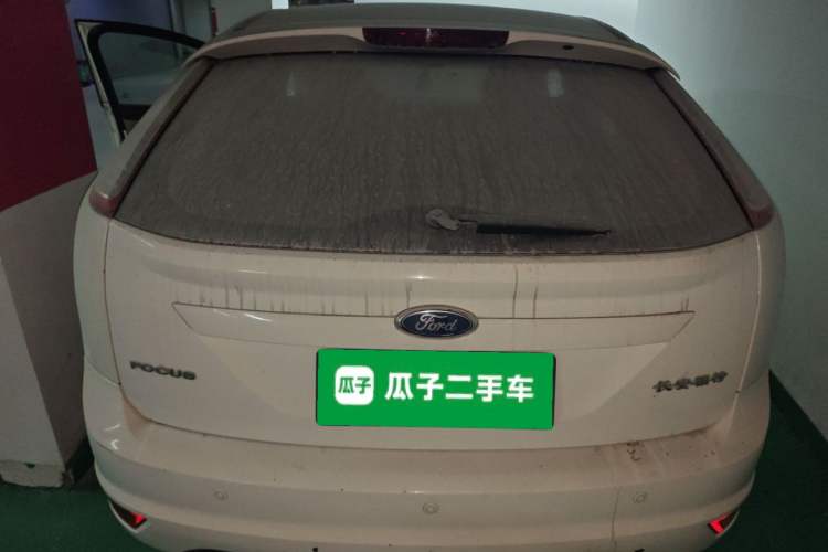 Used Ford Focus 2013 Hatchback Classic 1.8L Automatic Fashion Edition Trunk