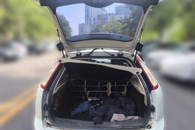 Used Ford Focus 2013 Hatchback Classic 1.8L Automatic Fashion Edition Trunk